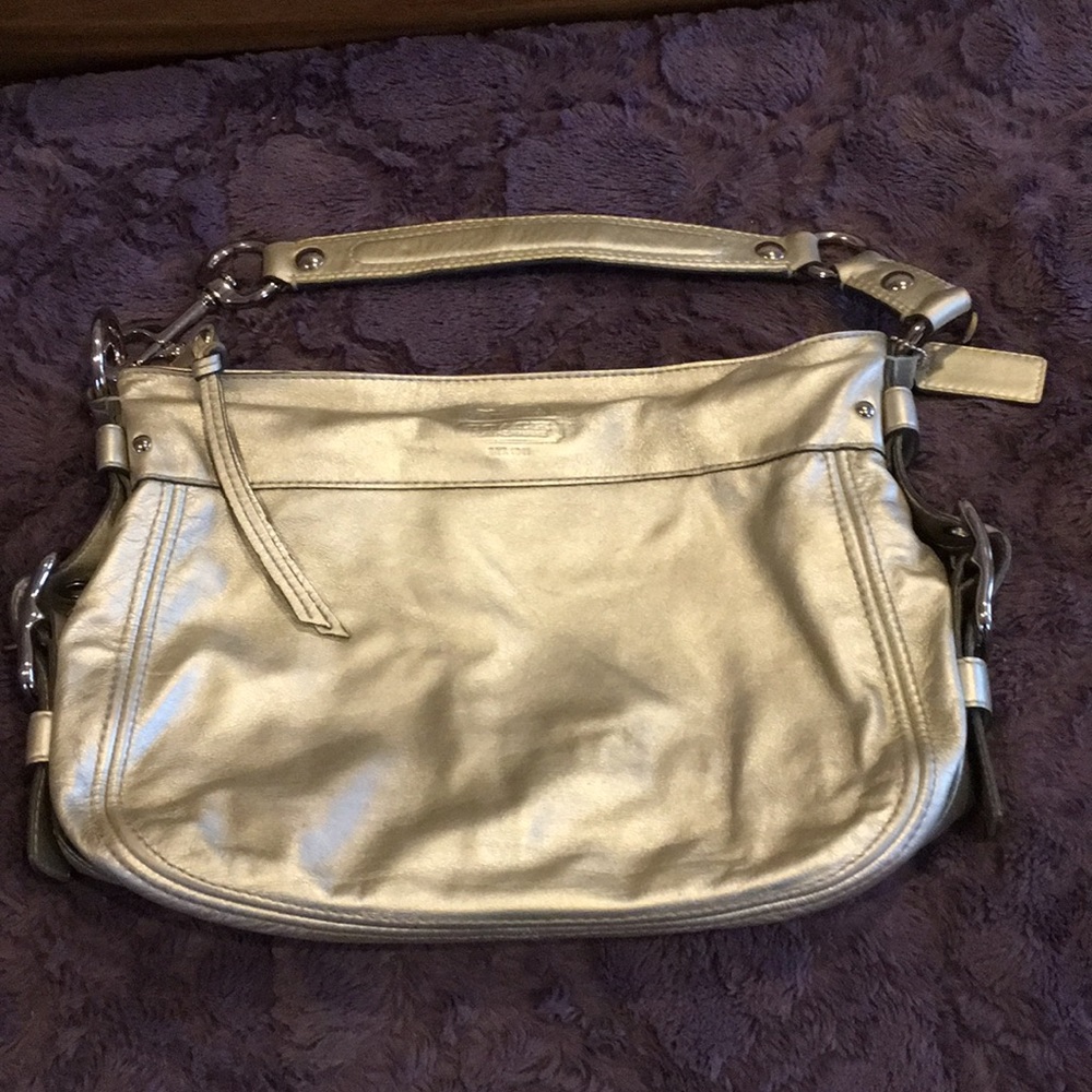 Gorgeous authentic coach bag.